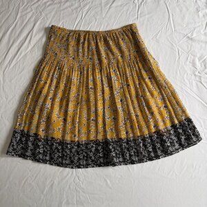 Max Studio pull on skirt